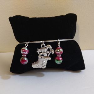 NEW Artisan  Silver Stocking & Glass Beads Bangle Bracelet  6"- 7.5. 3 Charms